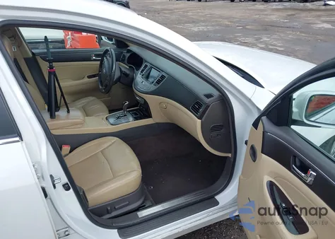 2011 Hyundai Genesis 3.8 z USA, uszkodzony, nr VIN KMHGC4DE4BU143298